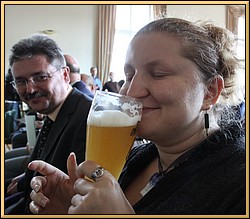=> Penin pivo z pivovaru Matuka Broumy  IMG_8813.JPG
