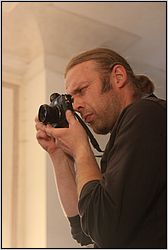 Karel uster fotografujc