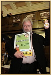 => Pivn poin roku 2011 - vydvn asopisu Pivo, Beer & Ale - vydavatel a ctitel piva pan Pavel Borowiec  - IMG_2066.JPG